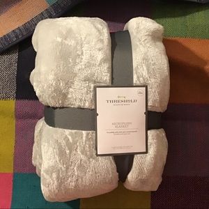 Full/Queen Micro Plush Blanket